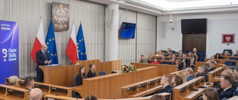 Digital Skills Summit: Odporność informacyjna kluczowa dla państwa - Paragraf