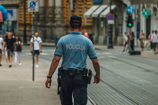 CBZC zatrzymało sprawcę fałszywych zamówień za 37 tys. zł - Paragraf